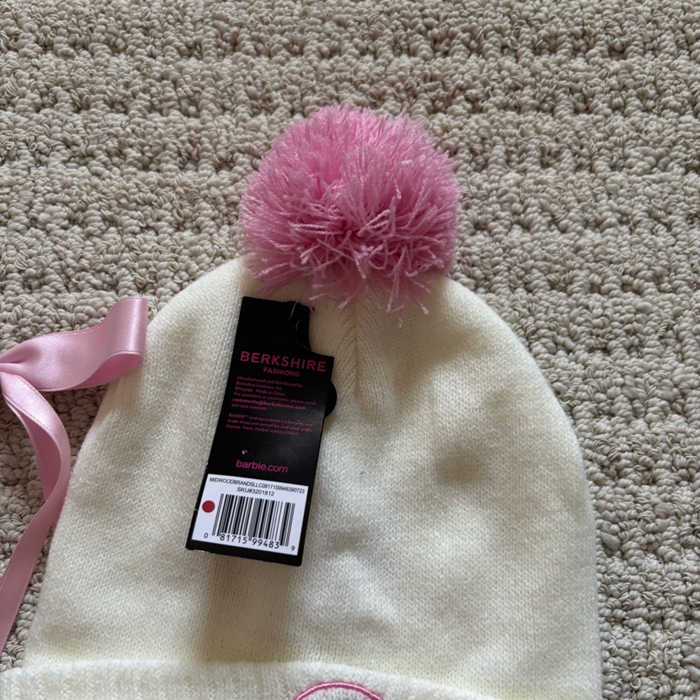 ୨୧ ･ﾟ✧ Barbie Beanie NWT - Picture 2 of 4